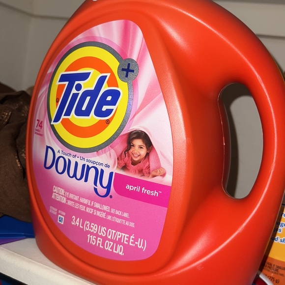 Bundle of laundry and personal care items - Picture 9 of 9